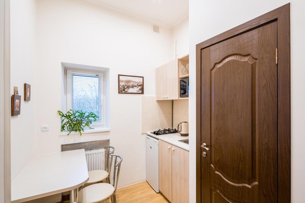 Apartment On Khmelnytskogo Street Lviv Dış mekan fotoğraf